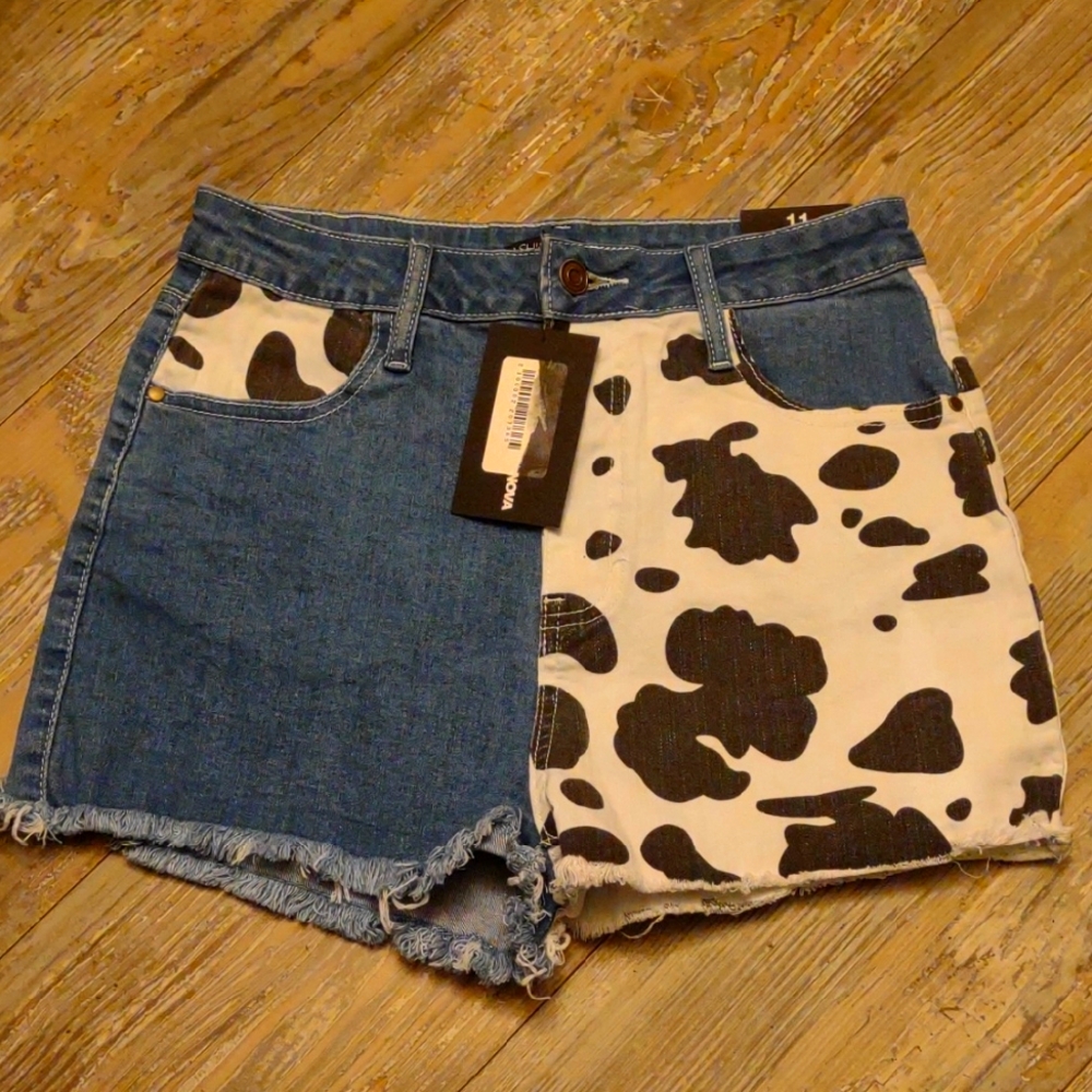 Nwt Cow Print Denim Shorts, Size 11